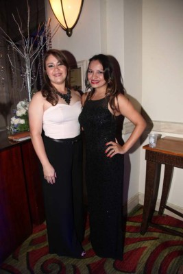 Jenny Sandoval y Rosa Espinal